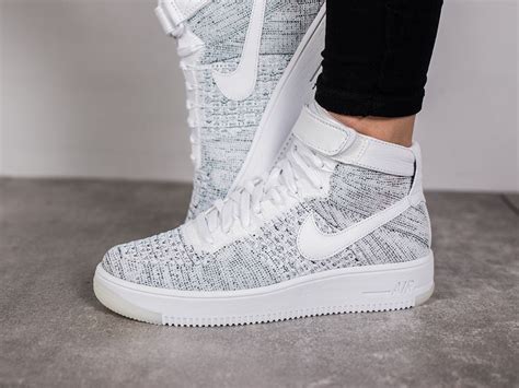 Nike Air Force 1 Mid Women's Shoes